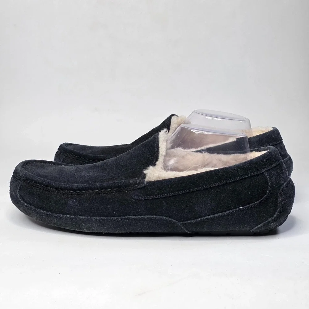 UGG Ascot Men's Slippers Size 12 UK11 Black Suede Shearling Lined Moccasin Shoes